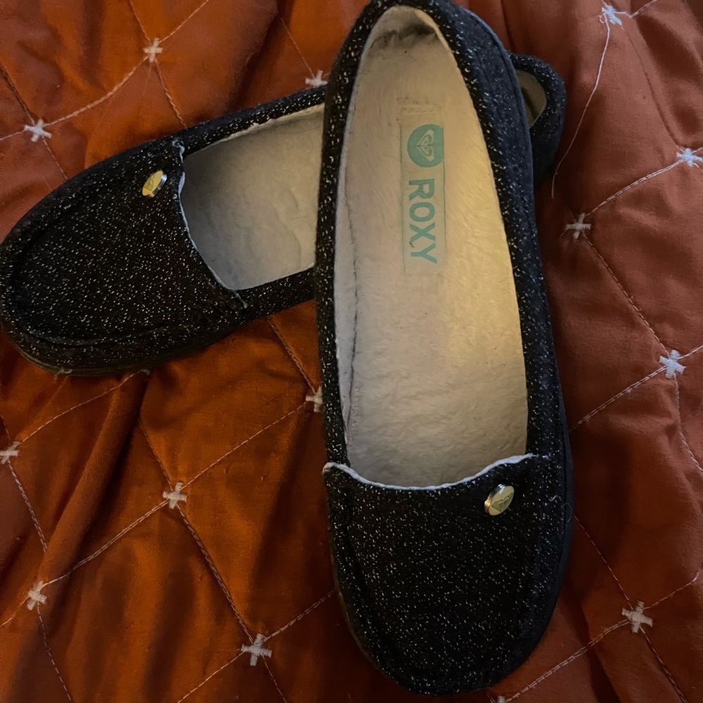 Roxy shoes. Like new. Super cute!!
